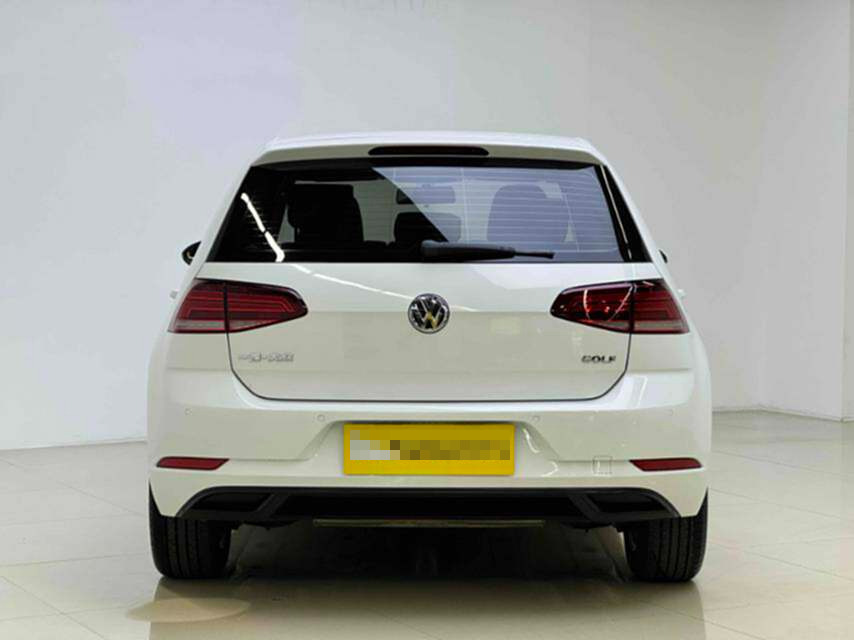 Volkswagen Golf 2019 car image #5