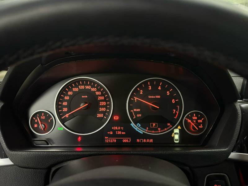 BMW 3 Series 2018 #8 BMW 3 Series 2018 car image #8