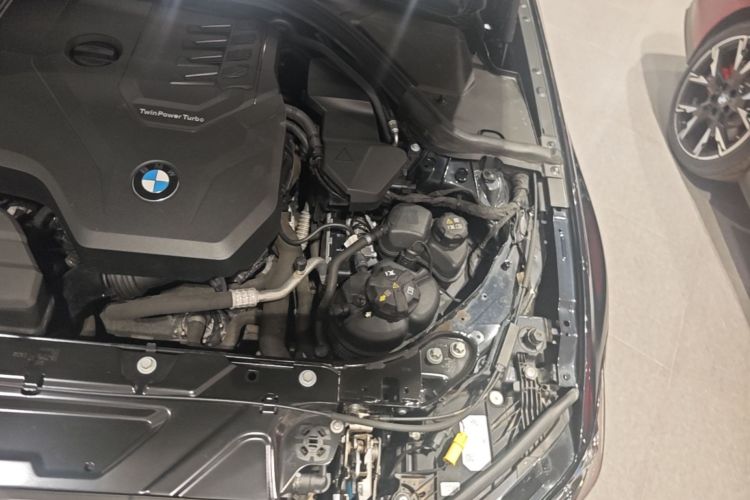 BMW 3 Series 2025 #24 BMW 3 Series 2025 car image #24