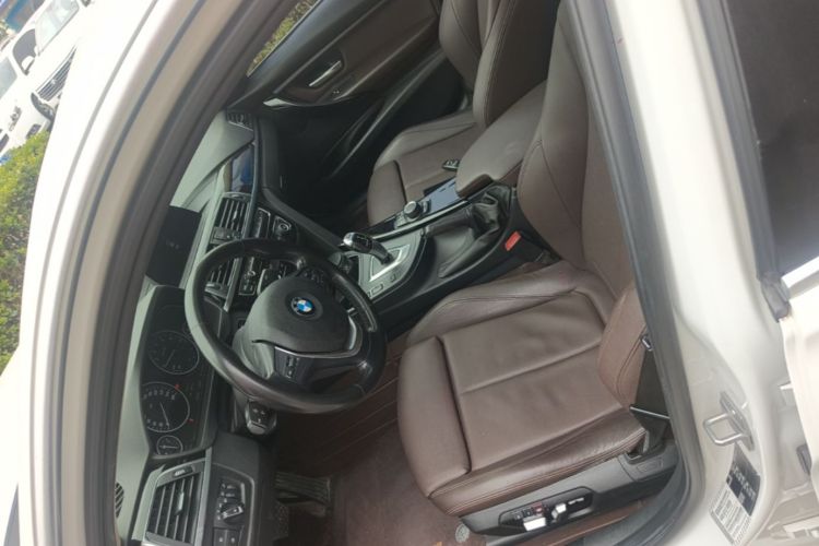 BMW 3 Series 2018 #15 BMW 3 Series 2018 car image #15