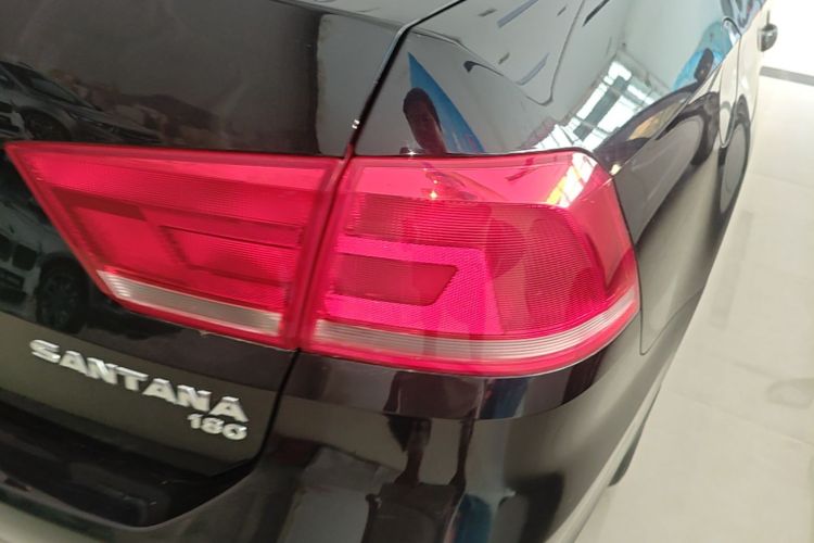 Volkswagen Santana 2016 car image #8