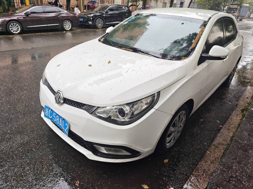 MG 5 2013 MG 5 2013 car image