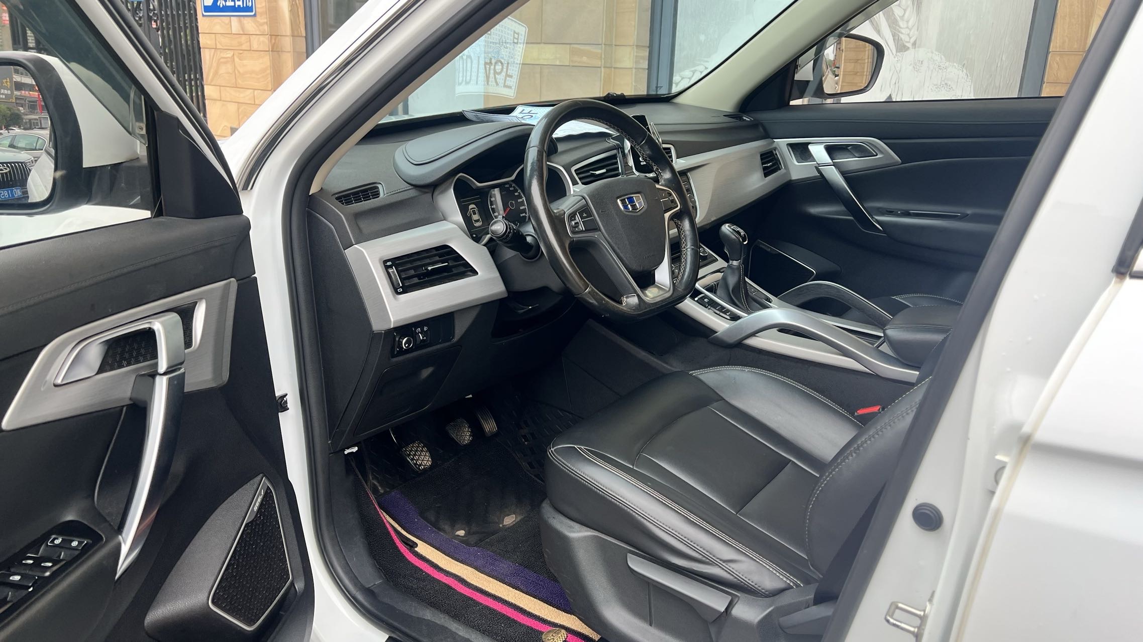 GEELY Boyue 2017 #4 GEELY Boyue 2017 car image #4