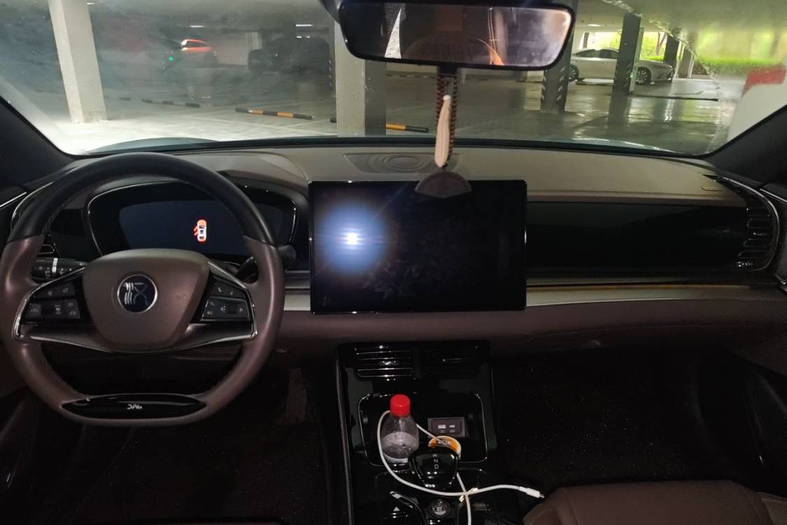 BYD Han 2023 car image #21
