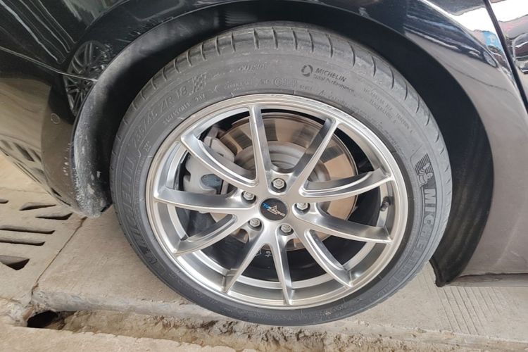 Tesla Model 3 2020 car image #10