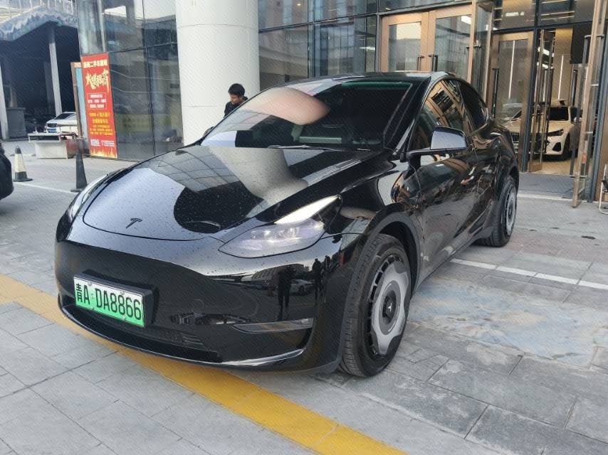 Tesla Model Y 2024 Tesla Model Y 2024 car image