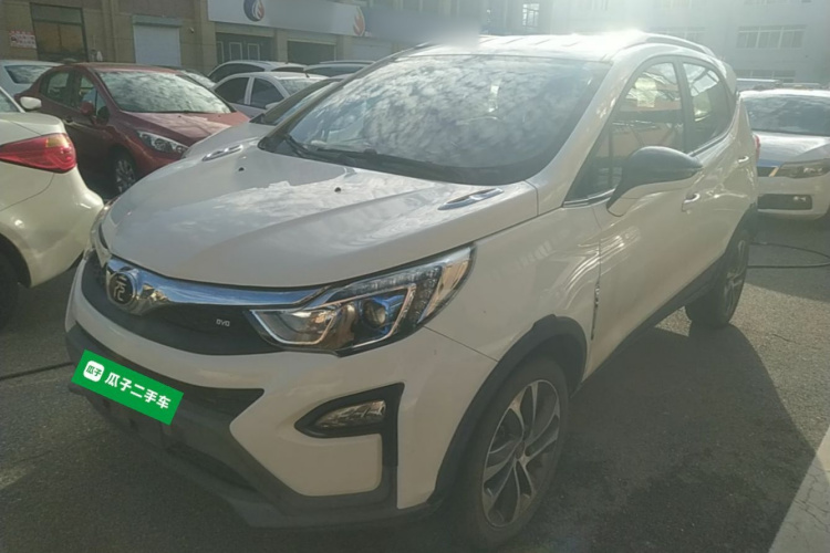 BYD Yuan 2016 #2 BYD Yuan 2016 car image #2