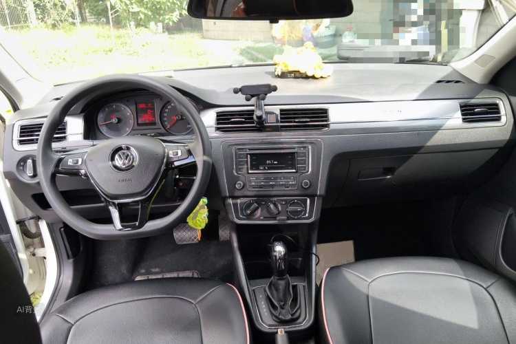 Volkswagen Santana 2017 imagen de coche #11