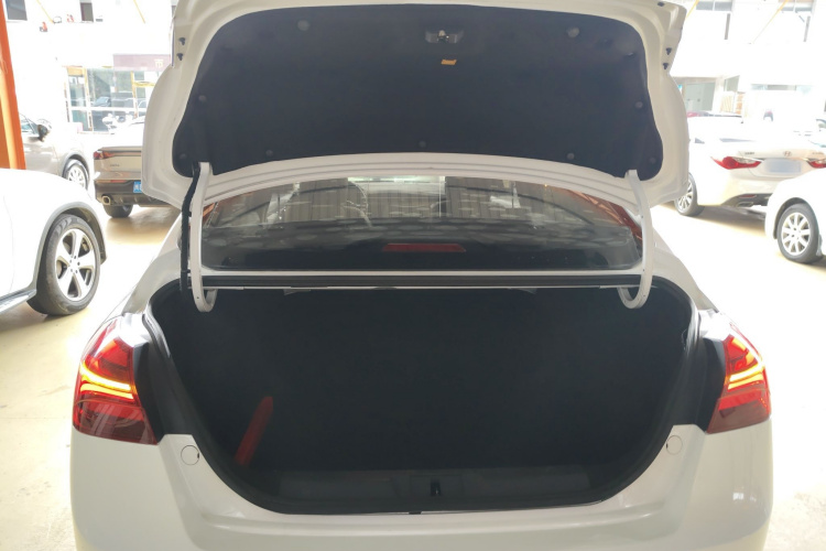 GEELY Emgrand 2019 #22 GEELY Emgrand 2019 car image #22
