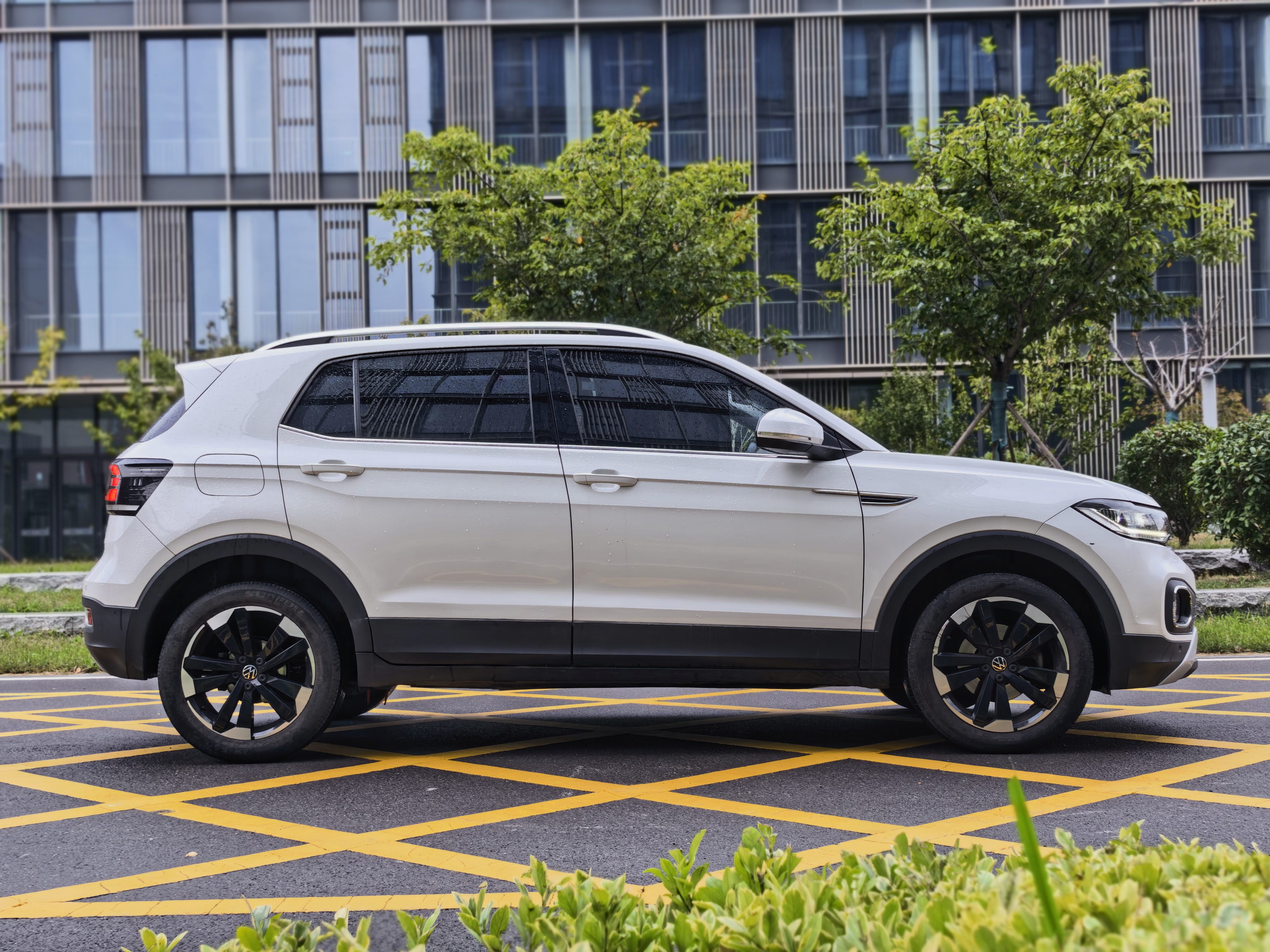Volkswagen Tacqua 2023 car image #4