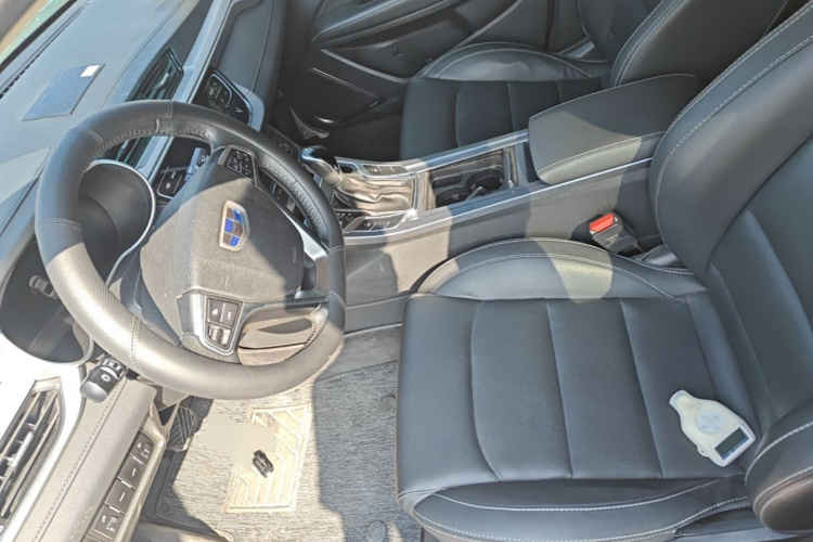 GEELY Emgrand 2018 immagine di auto #15