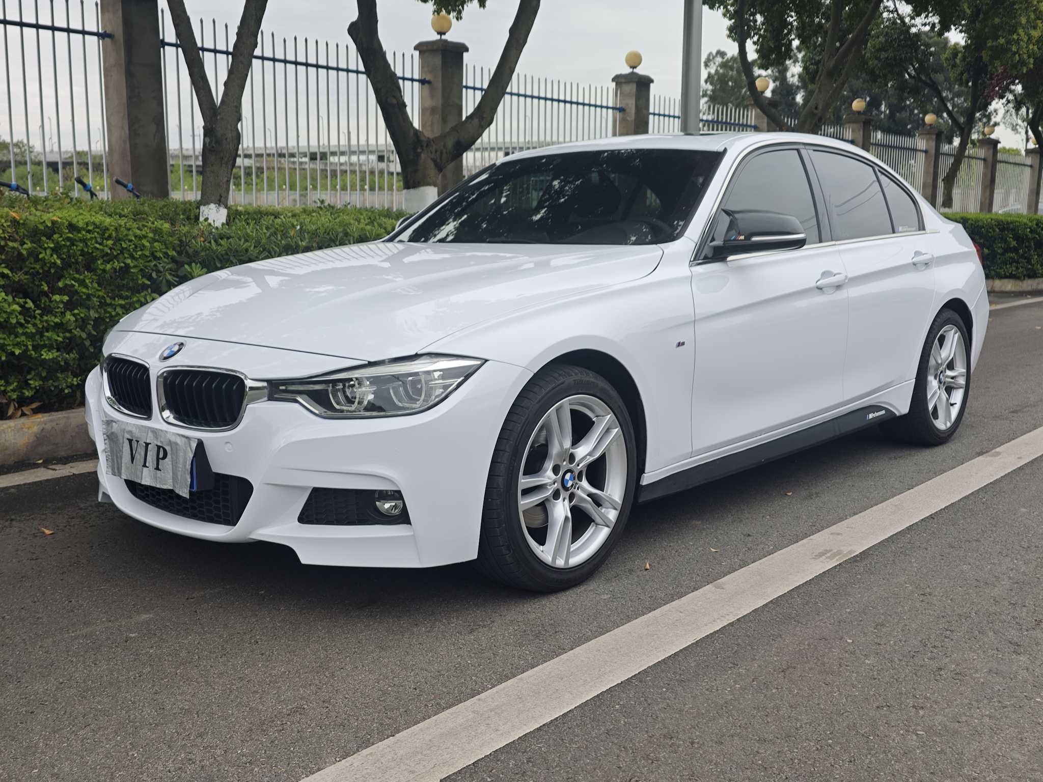 BMW 3 Series 2017 car image 