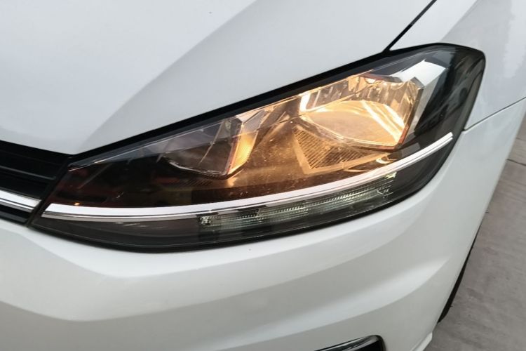 Volkswagen Golf 2019 #23 Volkswagen Golf 2019 صورة سيارة #23