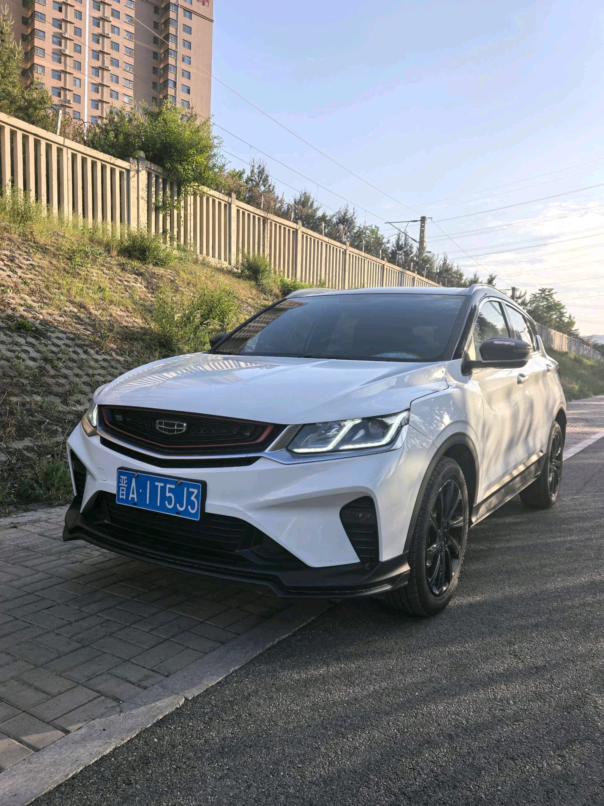 GEELY Coolray 2020 car image 