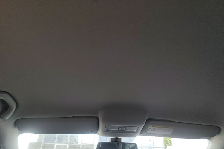 Volkswagen Polo 2015 car image #18