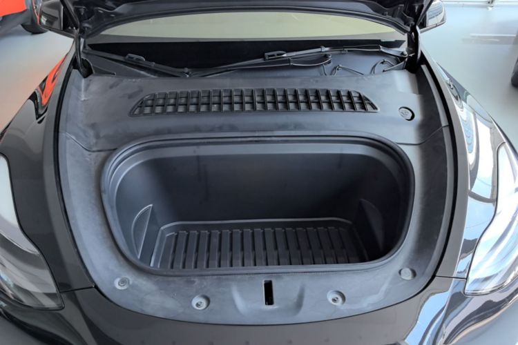 Tesla Model Y 2023 #20 Tesla Model Y 2023 car image #20