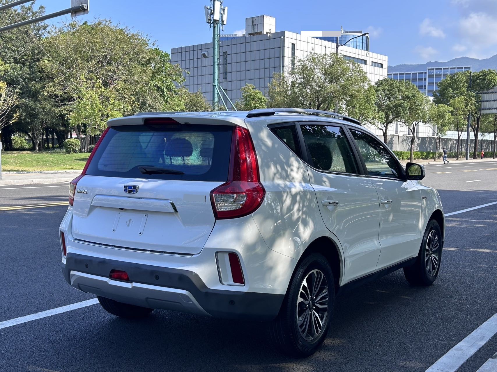 GEELY Vision X6 2016 #4 GEELY Vision X6 2016 car image #4