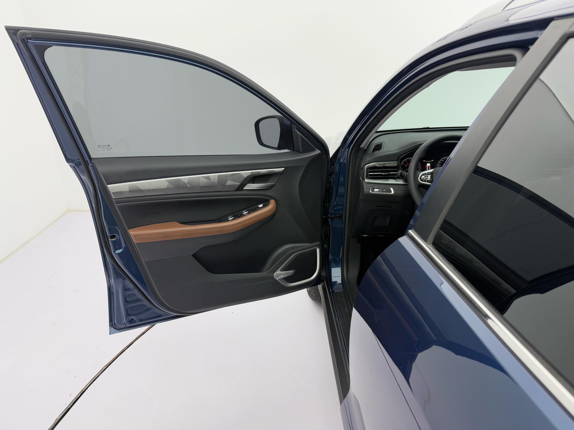 GEELY Vision X6 2022 صورة سيارة #5