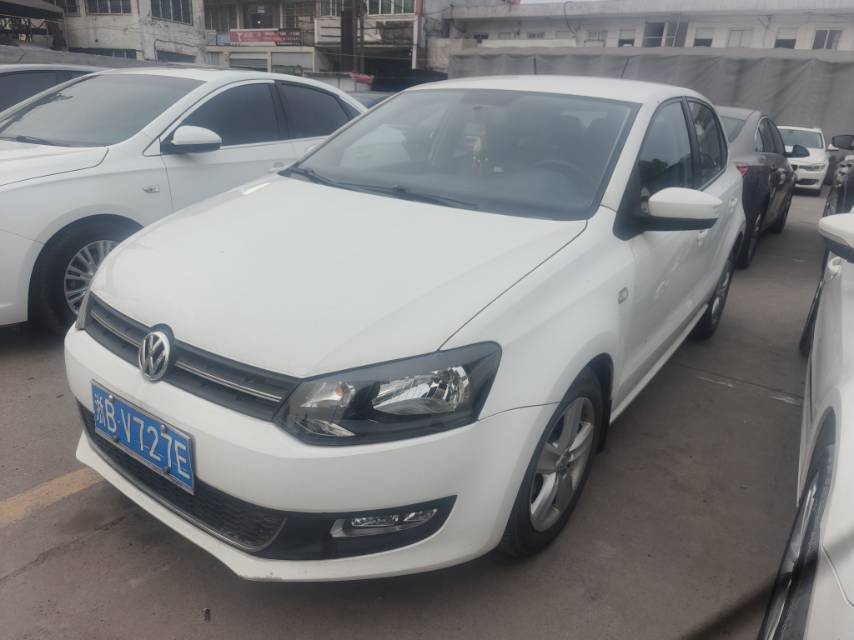 Volkswagen Polo 2012 car image 