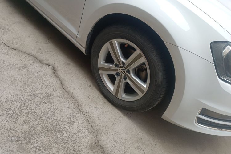 Volkswagen Golf 2015 car image #9