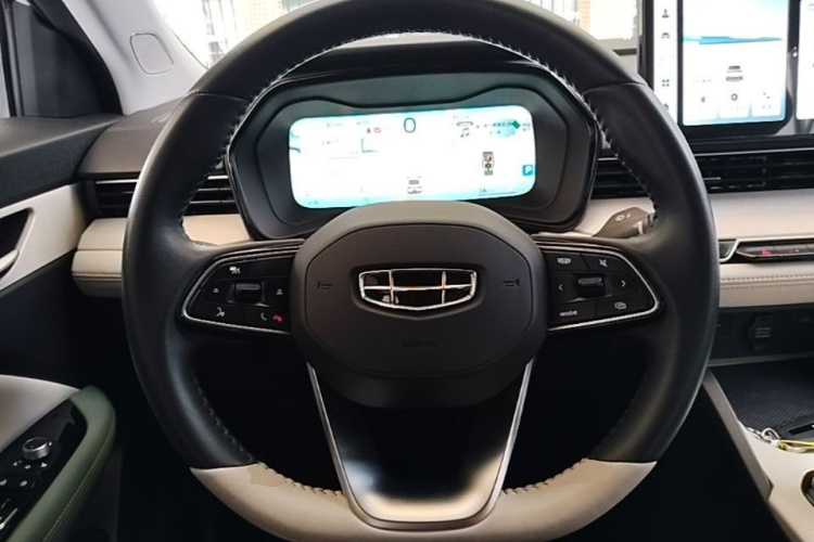 GEELY Emgrand L HiP 2022 car image #11