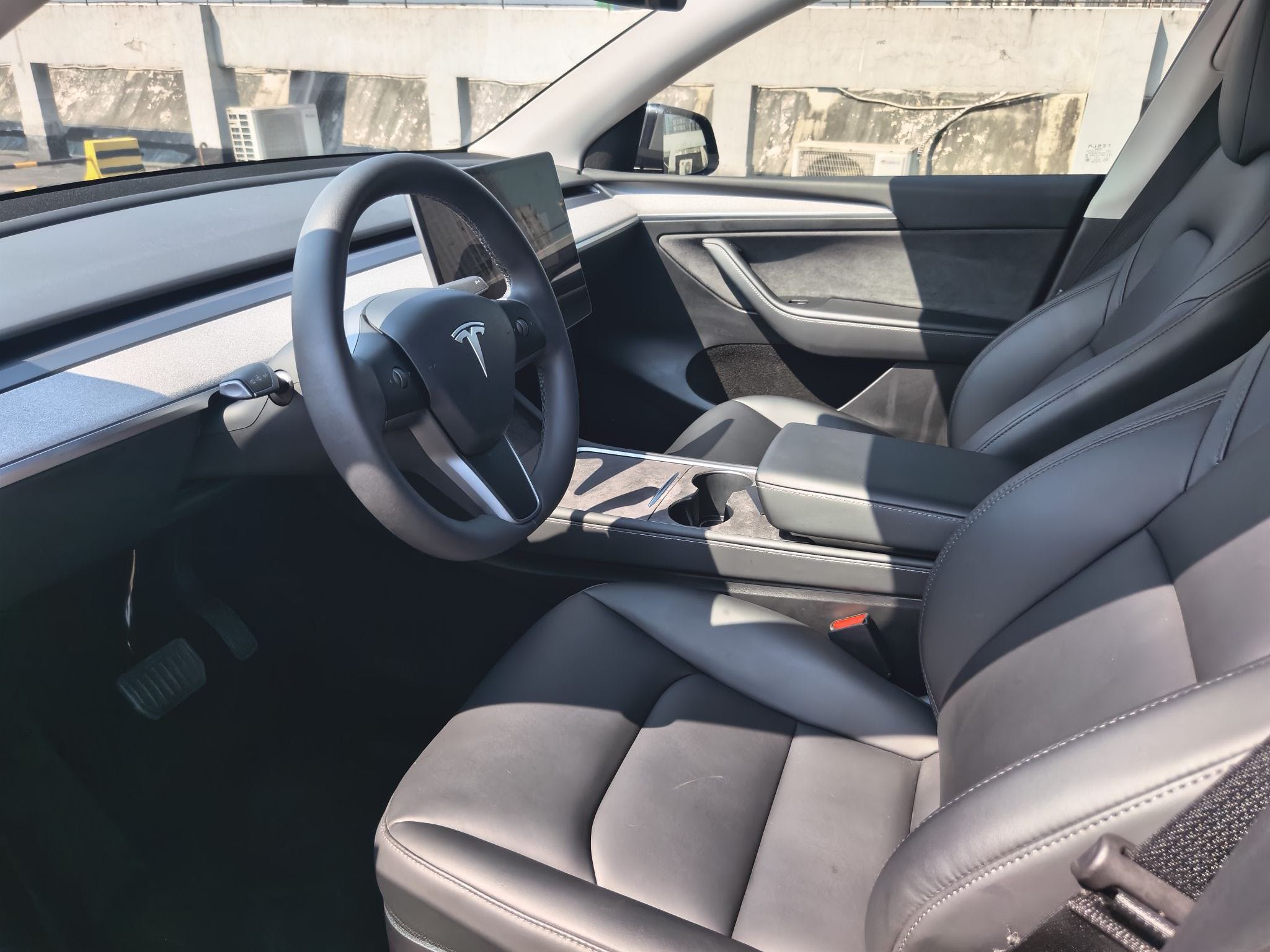 Tesla Model Y 2024 #5 Tesla Model Y 2024 car image #5