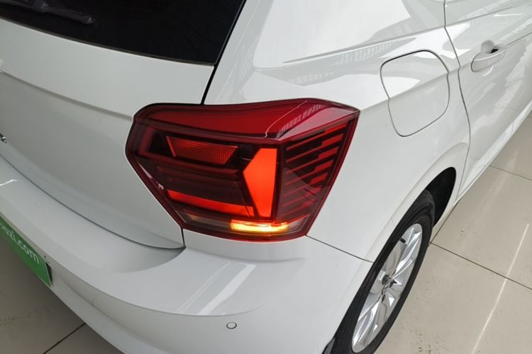 Volkswagen Polo 2021 car image #8