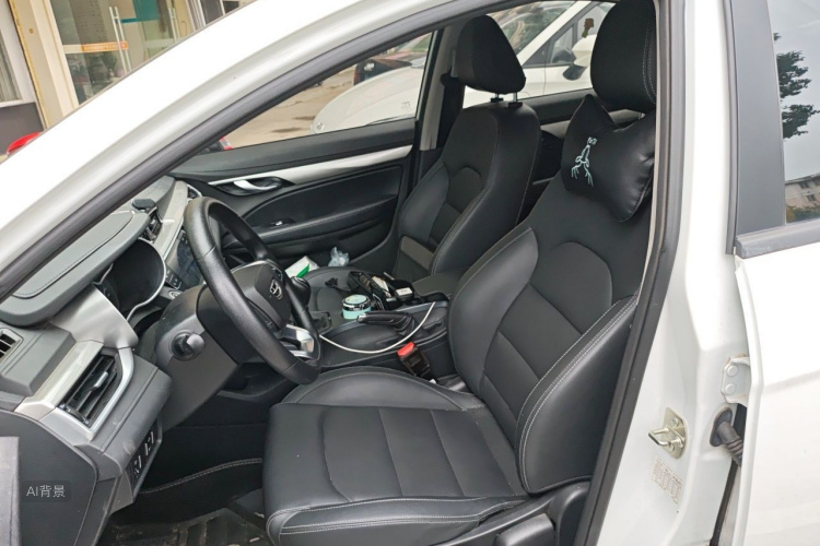 GEELY Emgrand 2020 car image #17