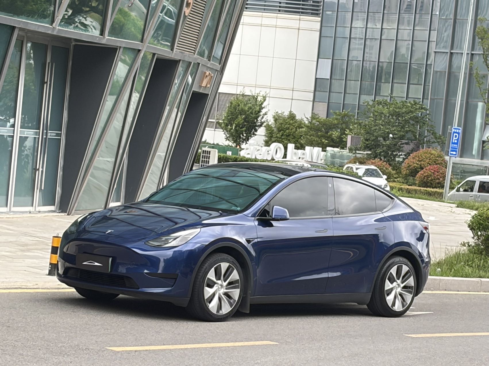 Tesla Model Y 2022 immagine di auto 