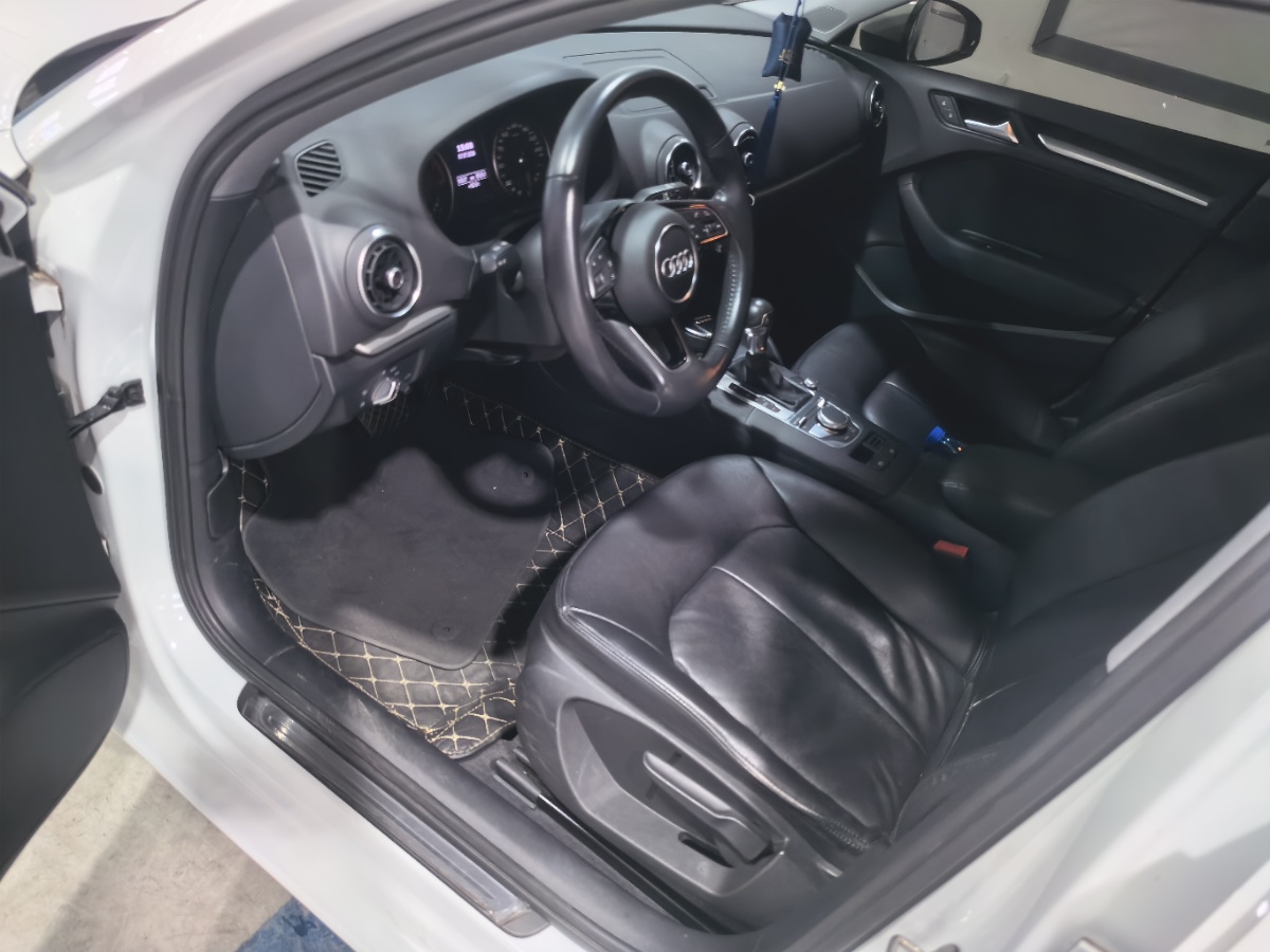 Audi A3 2019 car image #2