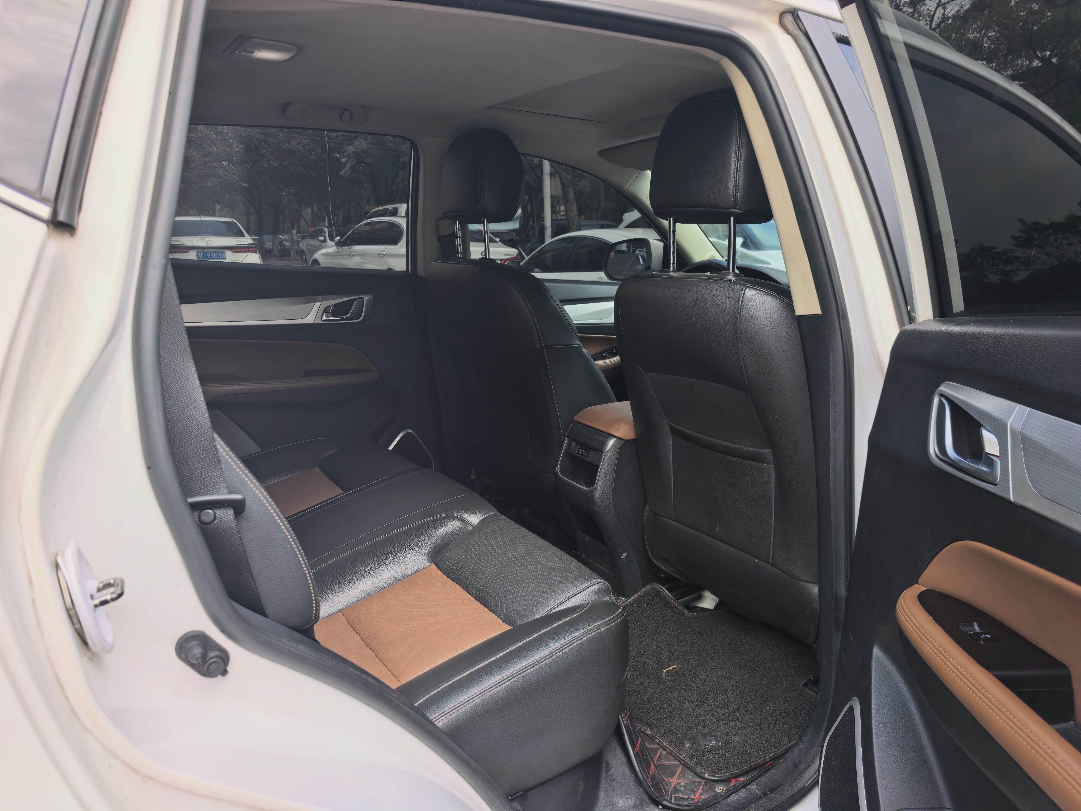 GEELY Vision X6 2019 immagine di auto #5