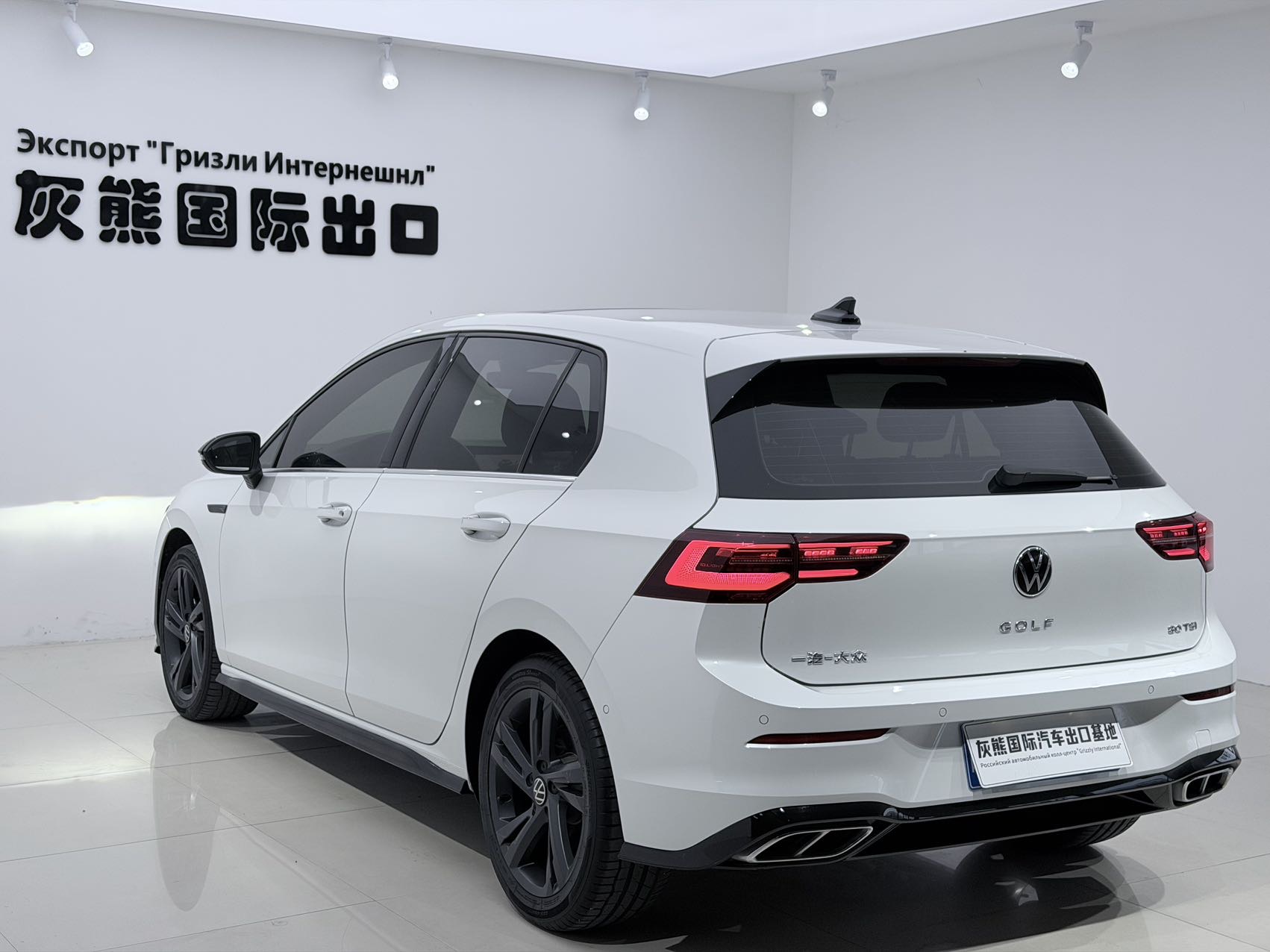 Volkswagen Golf 2022 car image #6
