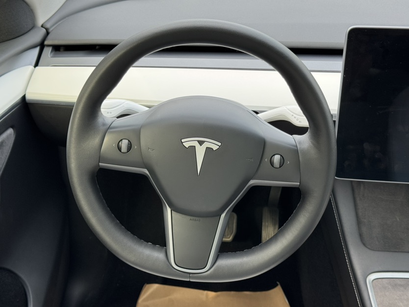 Tesla Model Y 2022 #6 Tesla Model Y 2022 car image #6