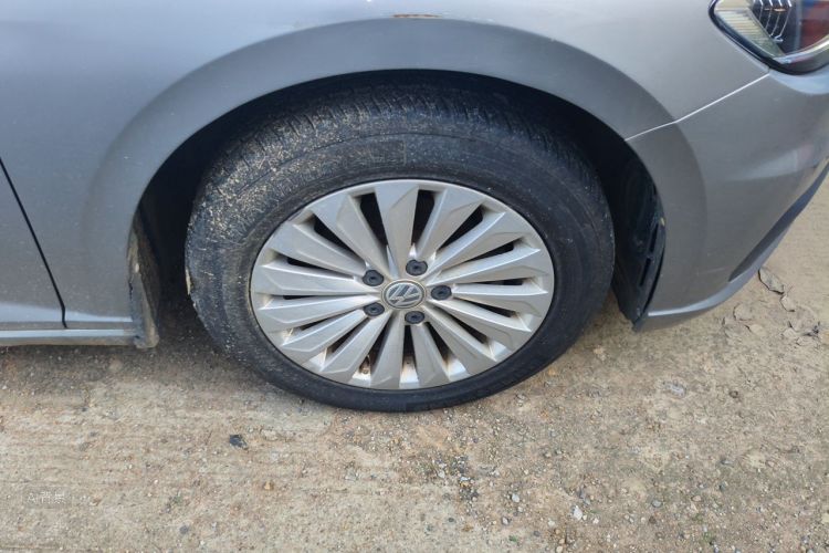 Volkswagen Lavida 2019 car image #9
