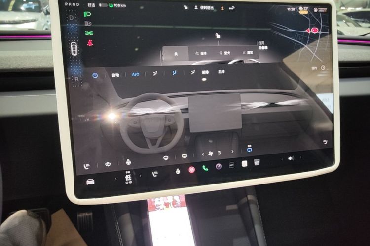Tesla Model 3 2025 immagine di auto #13