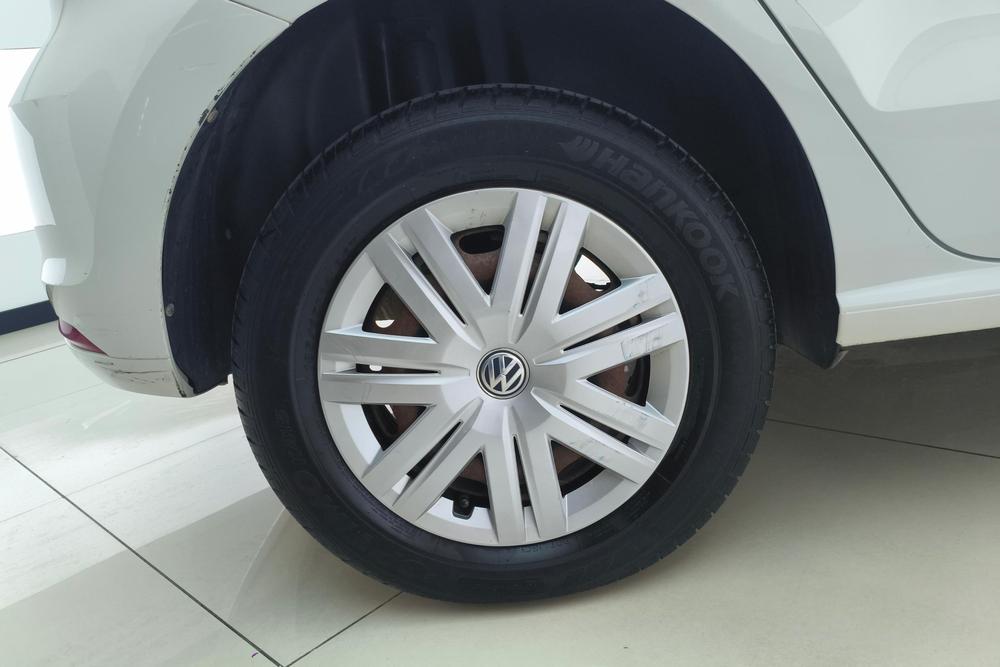 Volkswagen Polo 2019 car image #9