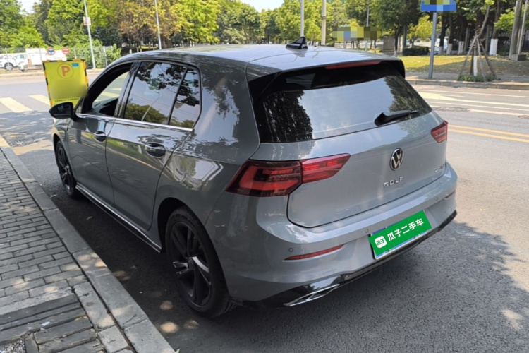 Volkswagen Golf 2024 car image #5