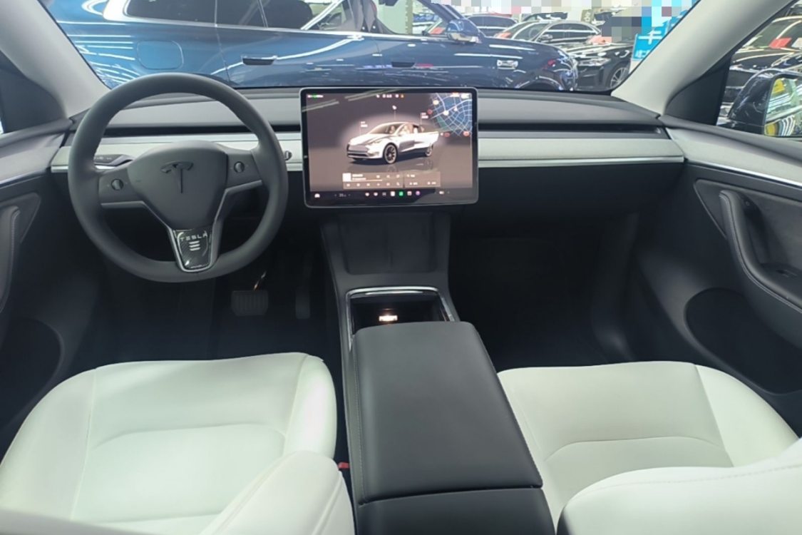 Tesla Model Y 2024 #15 Tesla Model Y 2024 car image #15