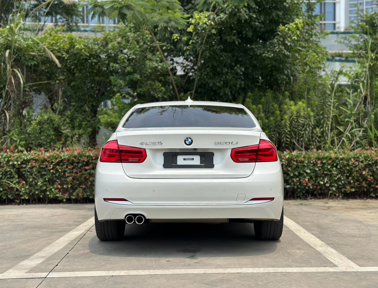 BMW 3 Series 2017 car image #17