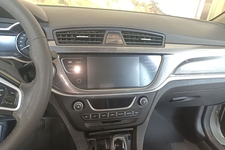 GEELY Emgrand 2017 #13 GEELY Emgrand 2017 car image #13