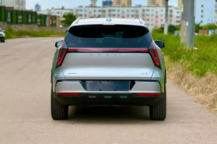 GEELY Boyue L 2026 #8 GEELY Boyue L 2026 car image #8