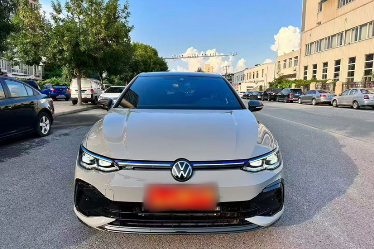 Volkswagen Golf 2025 #3 Volkswagen Golf 2025 car image #3