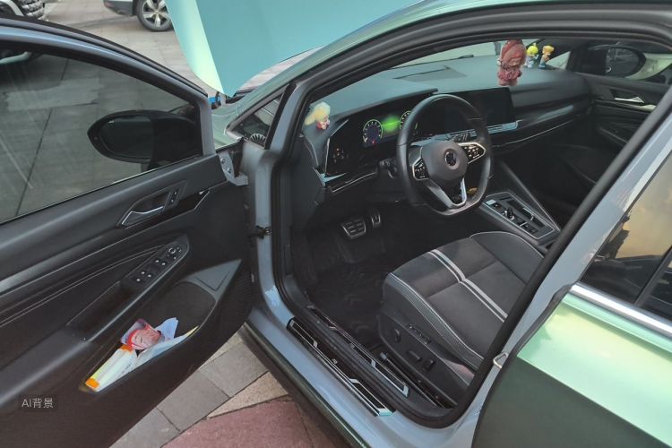 Volkswagen Golf 2022 car image #18