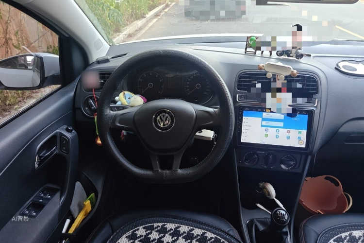 Volkswagen Polo 2018 car image #12