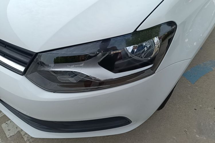 Volkswagen Polo 2017 car image #23
