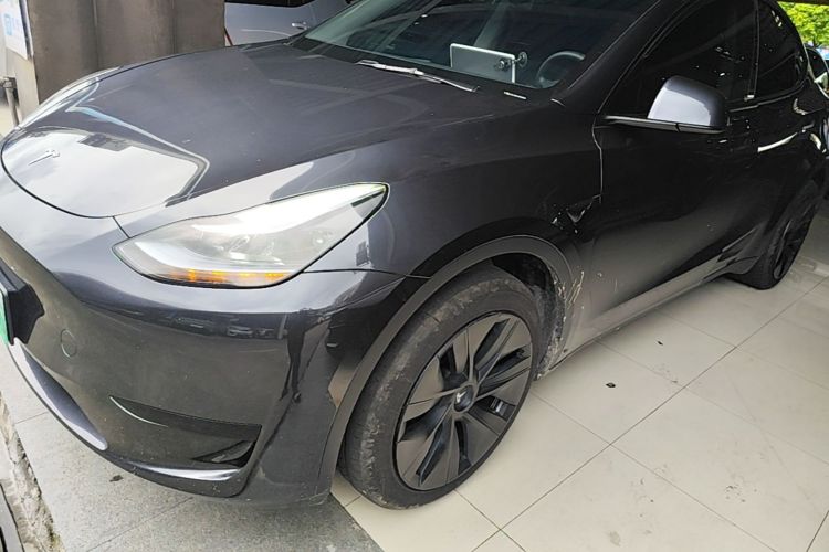 Tesla Model Y 2024 #2 Tesla Model Y 2024 immagine di auto #2