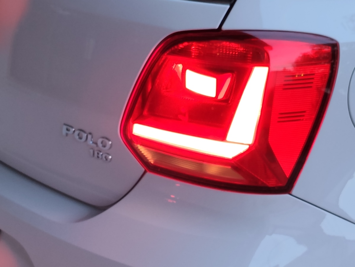 Volkswagen Polo 2016 car image #9