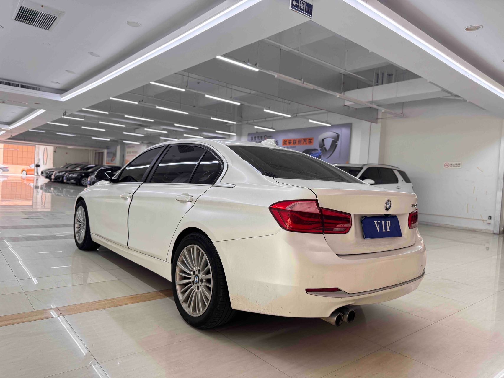 BMW 3 Series 2018 #3 BMW 3 Series 2018 car image #3