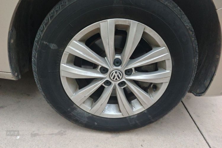 Volkswagen Bora 2017 car image #9