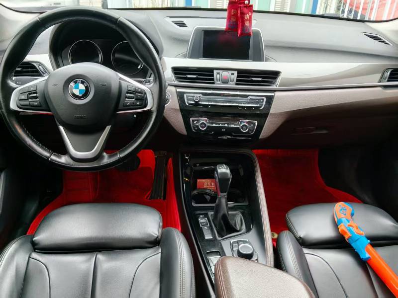 BMW X1 2019 #2 BMW X1 2019 صورة سيارة #2